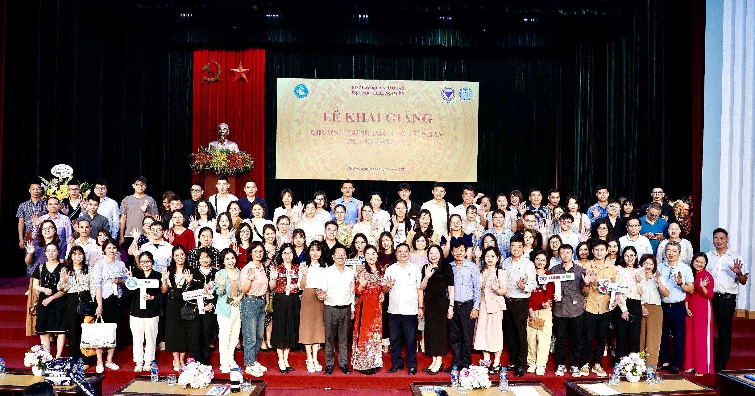Lễ Khai giảng chương tr&igrave;nh TNU-E.Learning tại H&agrave; Nội