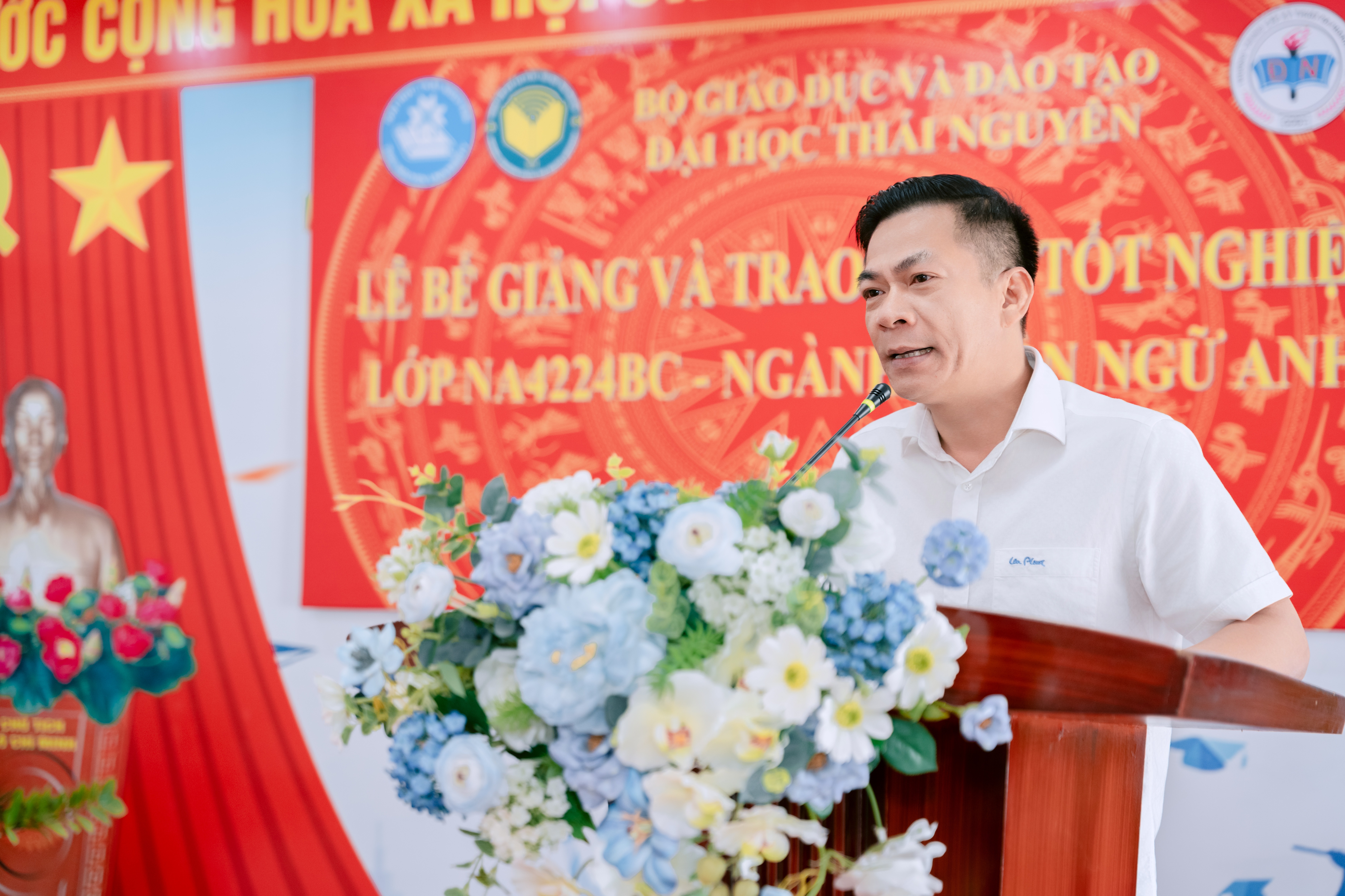 ThS Nguyễn Văn Ly - Chủ tịch Hội đồng Quản trị, Hiệu trưởng Trường Trung cấp Kỹ thuật Đa ng&agrave;nh H&agrave; Nội b&aacute;o c&aacute;o tổng kết
