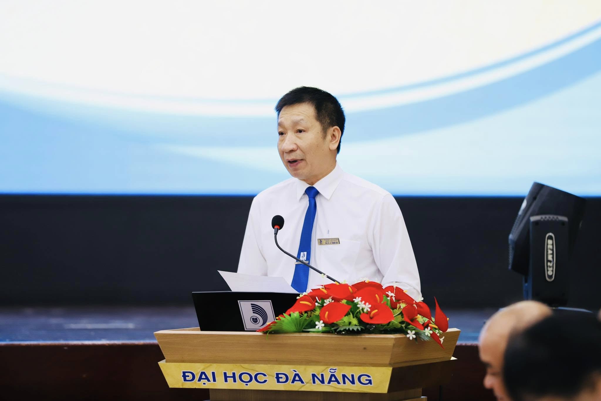PGS.TS Lê Thành Bắc - Phó Giám đốc Đại học Đà Nẵng, Giám đốc Trung tâm Đào tạo thường xuyên phát biểu khai mạc Hội nghị