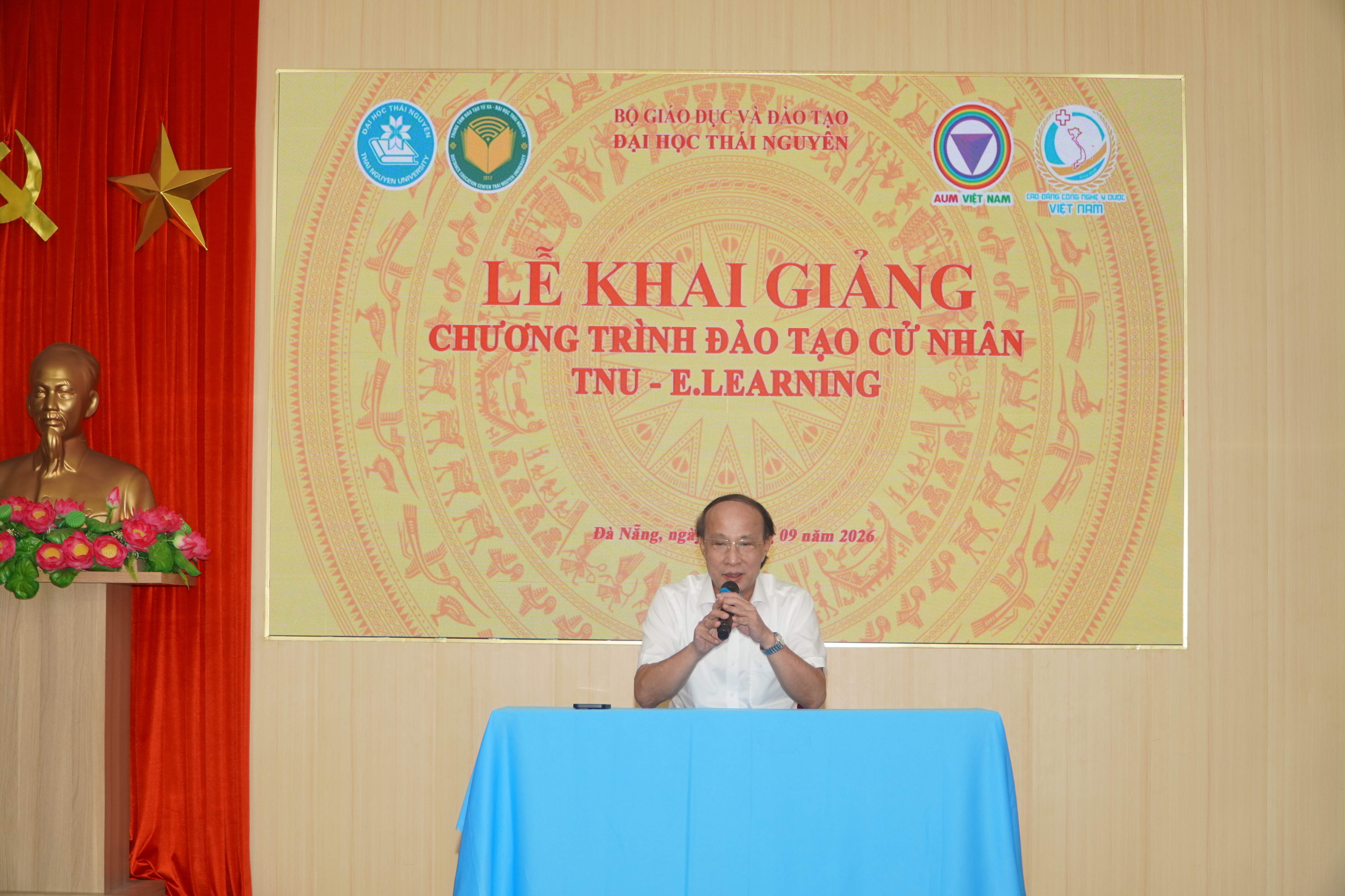 Giải đ&aacute;p thắc mắc của học vi&ecirc;n