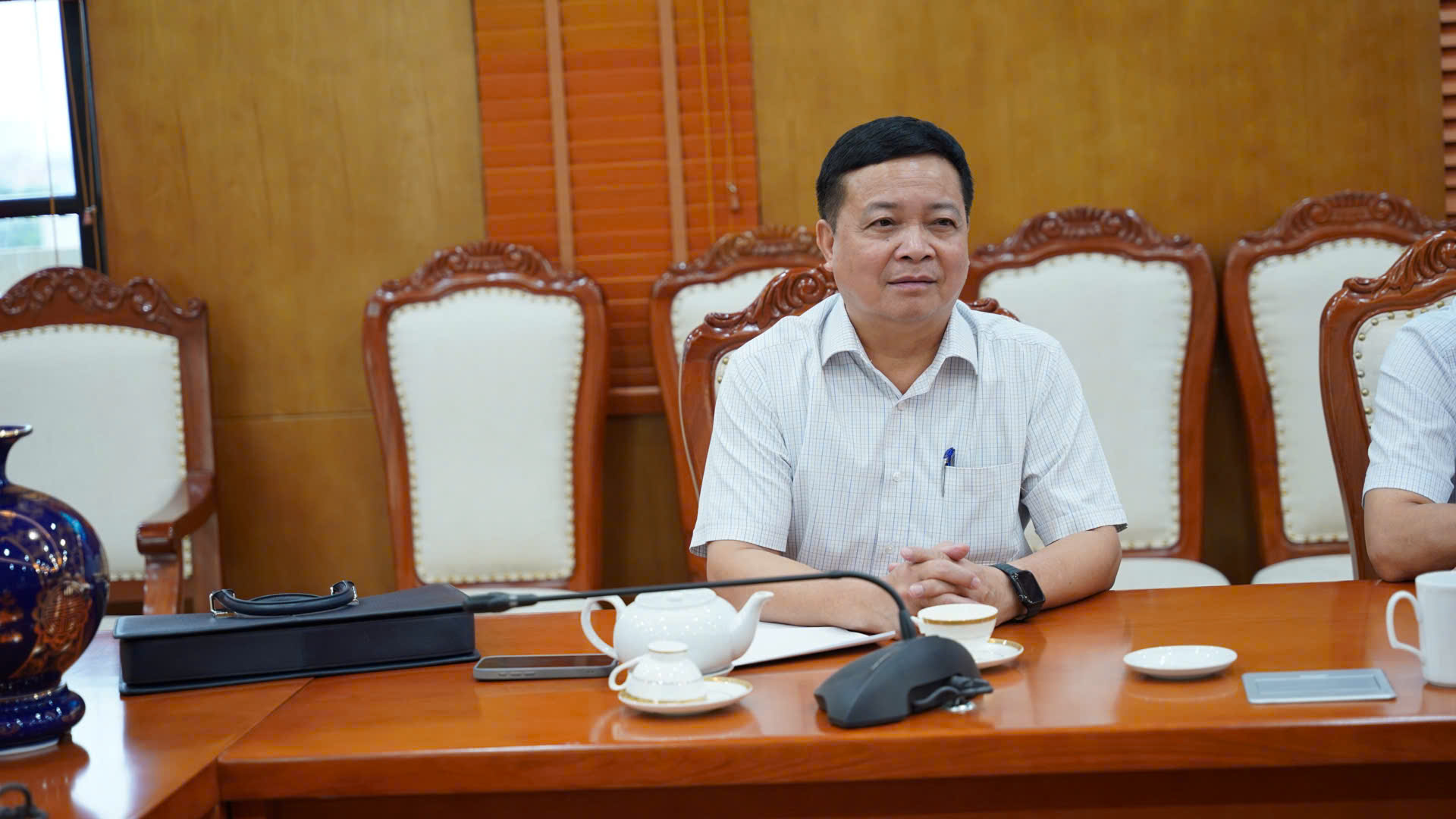 PGS.TS Nguyễn Hữu Công - Phó Giám đốc Đại học Thái Nguyên, Giám đốc Trung tâm Đào tạo từ xa - Đại học Thái Nguyên phát biểu tại buổi làm việc